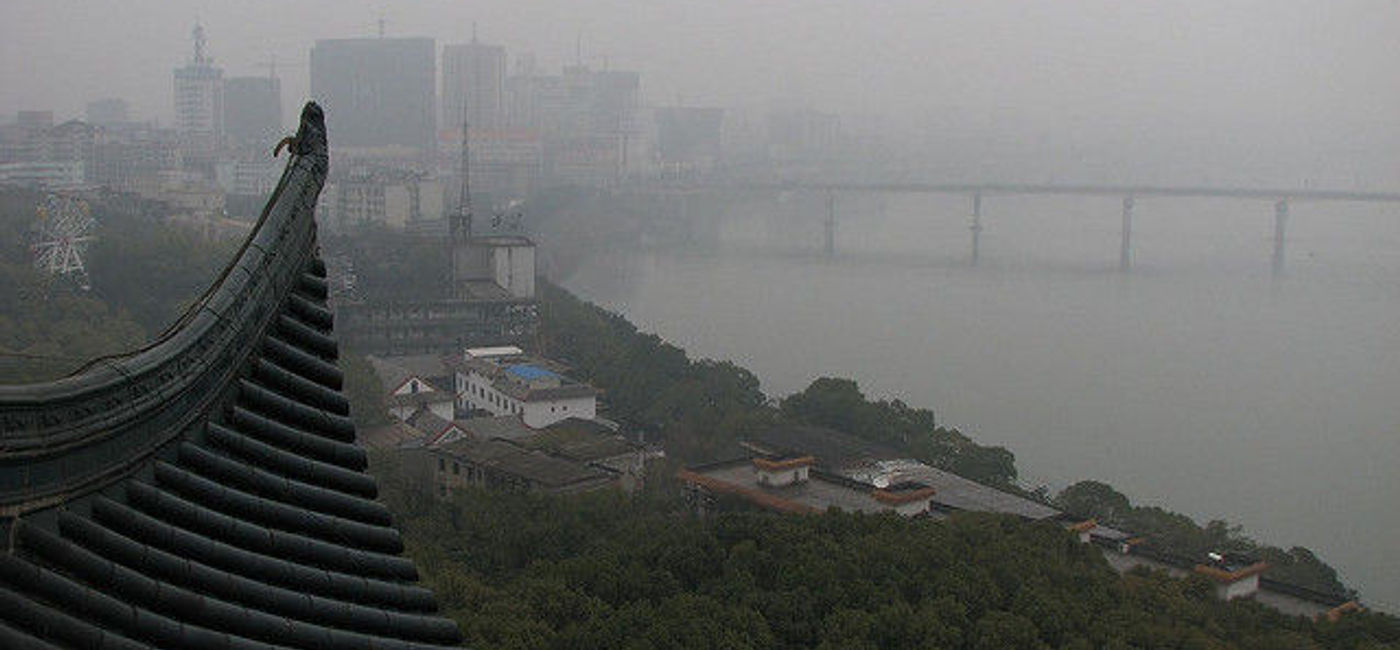 Image: PHOTO: Zhuzhou City may soon get a very cool new bus. (photo via Flickr/Micah Sittig)