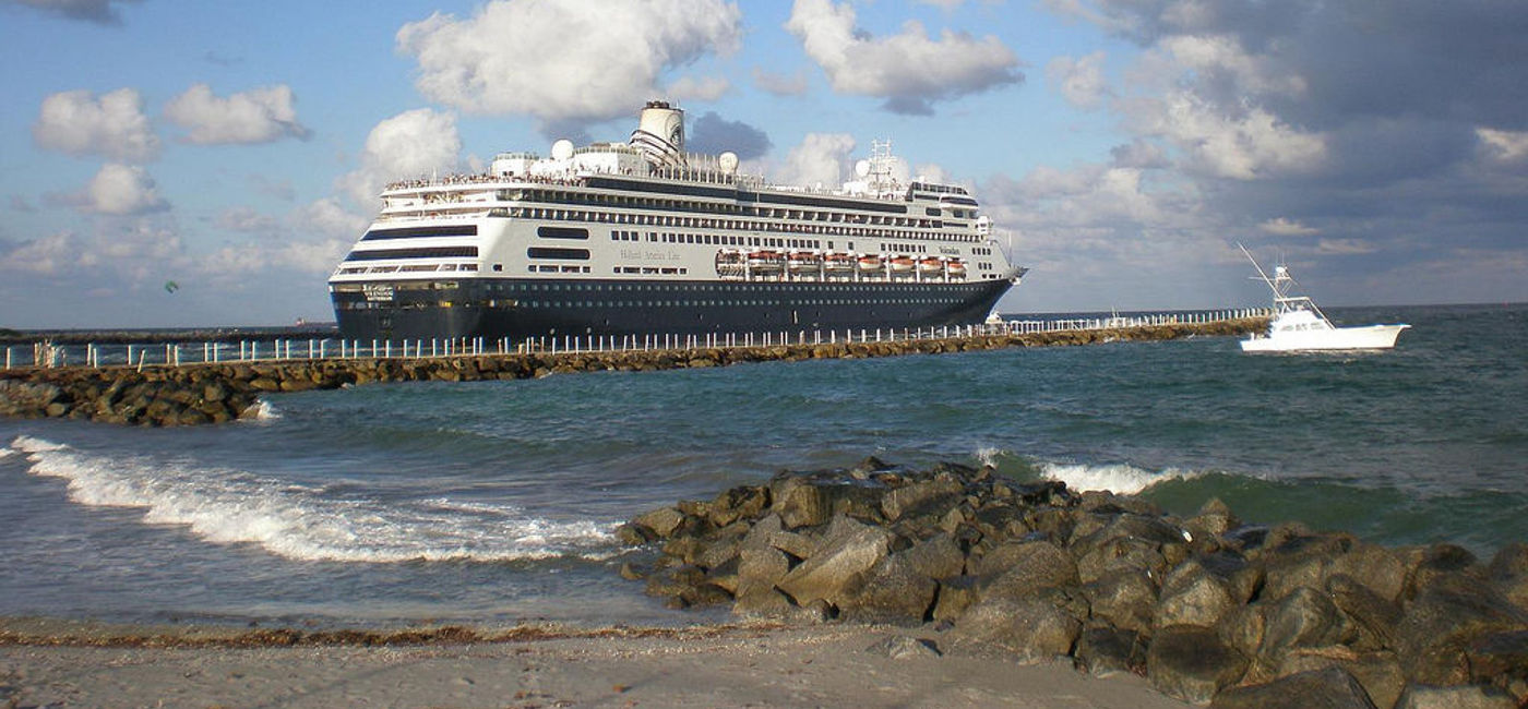 Image: PHOTO: A cruise ship sailing out of Port Everglades in Broward County, Florida. (photo via Flickr/Todd Stuart)