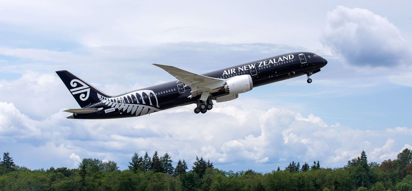 Image: PHOTO: Air New Zealand Dreamliner taking off. (Photo via Air New Zealand)