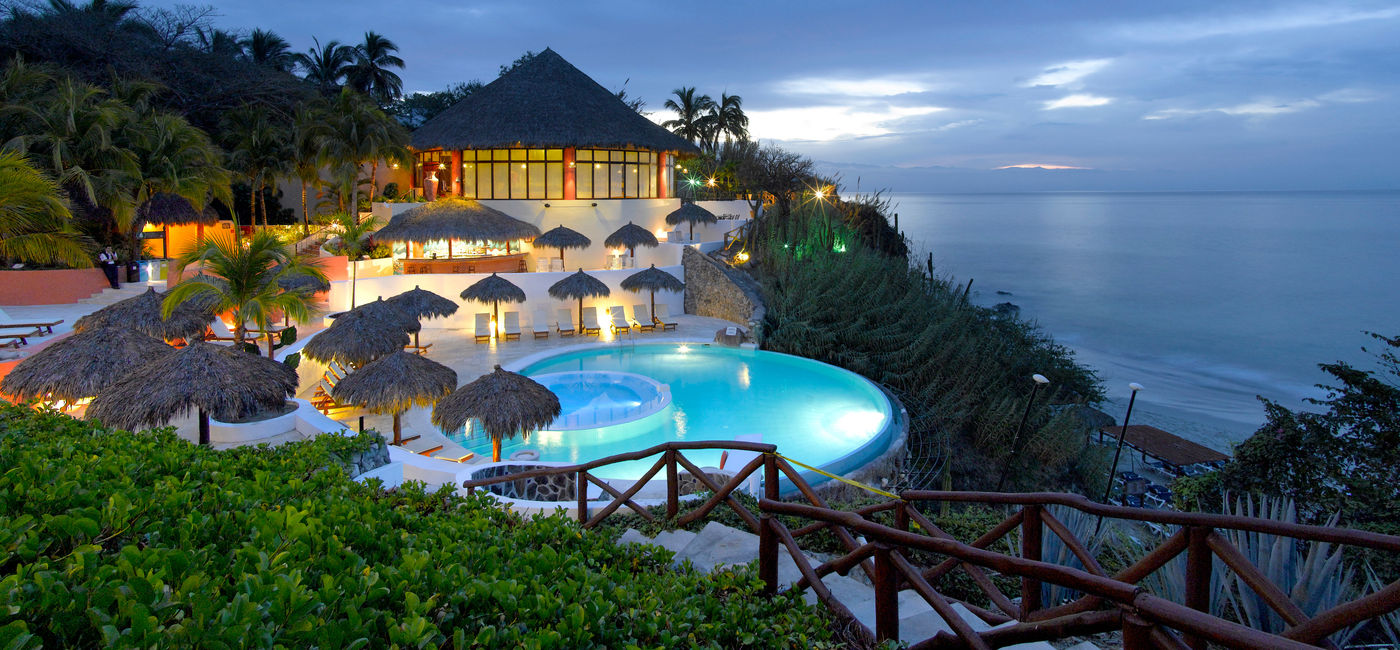 Image: The Grand Palladium Puerto Vallarta, pool. (Palladium Hotel Group Media License)) ((photo via Palladium Hotel Group))