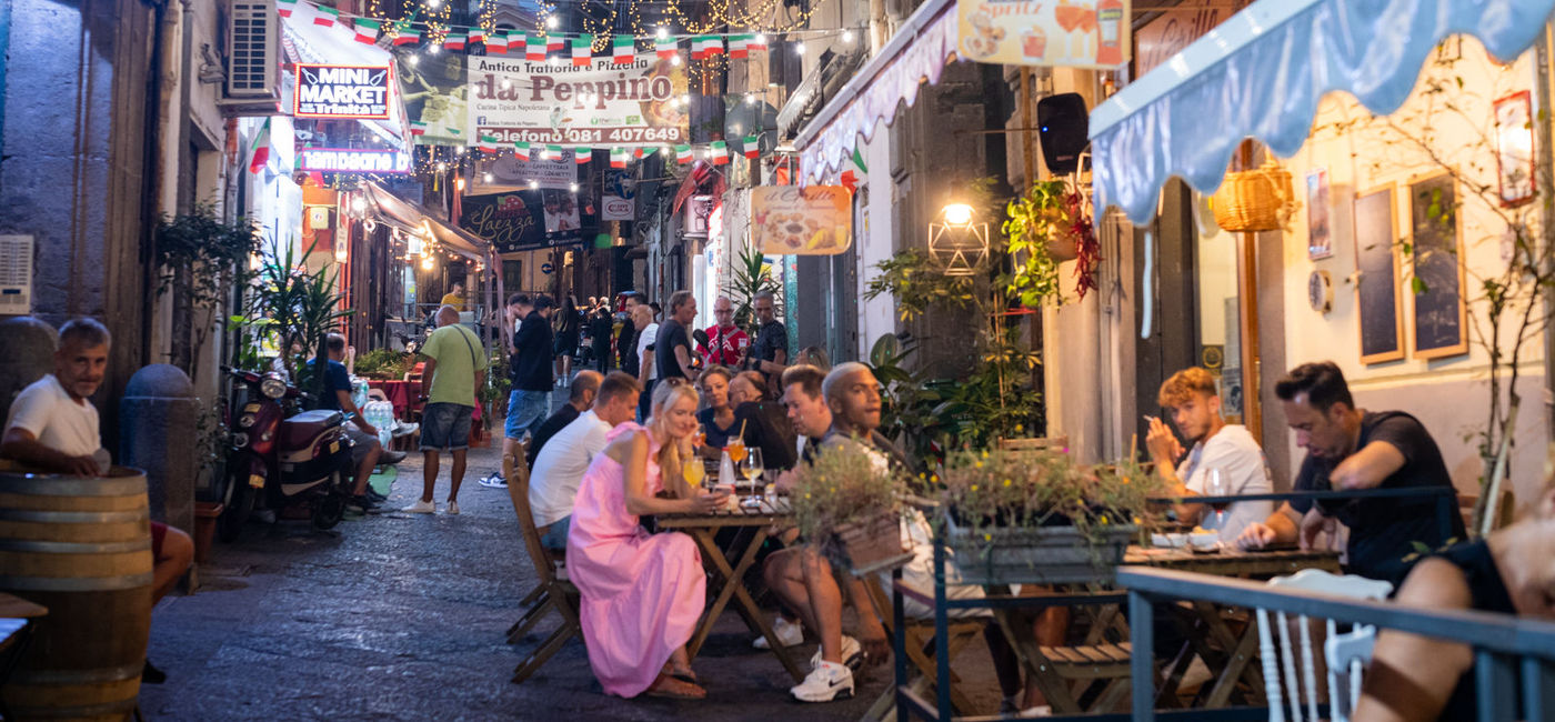 Image: Spanish Quarter of Napoli, Italy (Photo via Hans Brunk)
