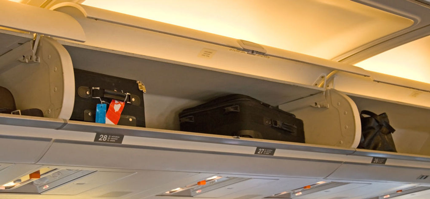 Image: Overhead bins on a plane (Thinkstock)