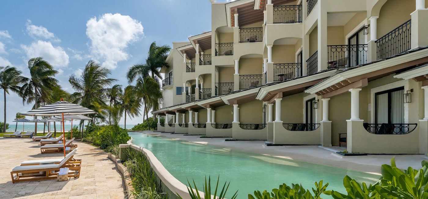 Image: A wing of Hyatt Zilara Riviera Maya has swim-up accommodations. (Photo courtesy of Playa Hotels & Resorts)