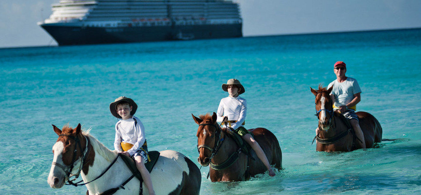 Image: Holland America Line will restart cruising from San Diego with cruises to Mexico, Hawaii and the California coast. (photo via Holland America Line Media)
