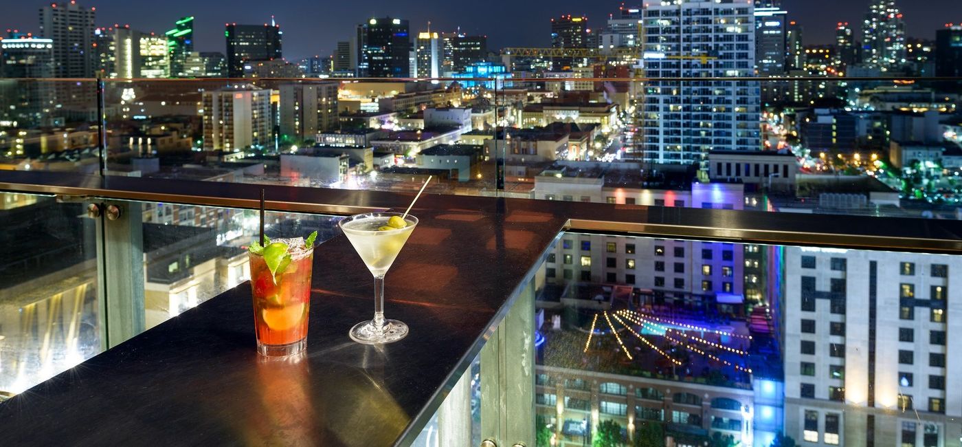 Image: PHOTO: The ALTITUDE Sky Lounge at the Marriott San Diego Gaslamp Quarter. (photo courtesy of Marriott International)