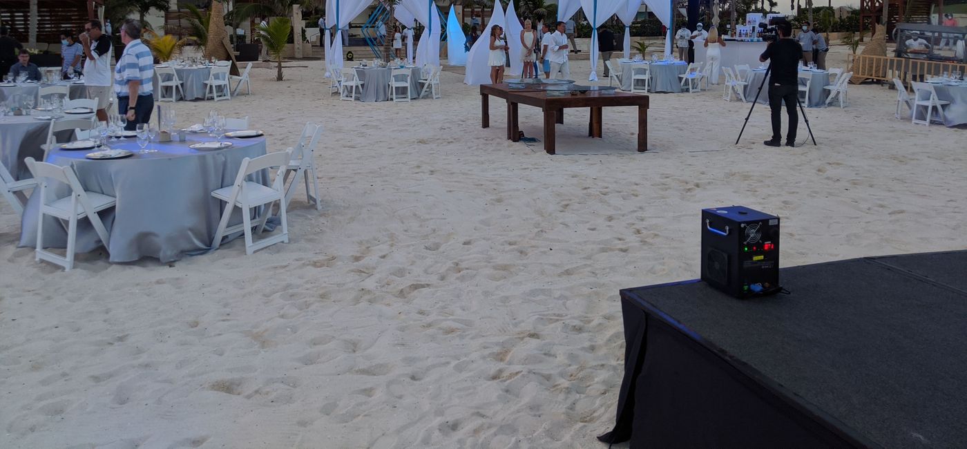 Image: Dinner on the beach for travel advisors at Hyatt Ziva Cancun (photo by Eric Bowman)