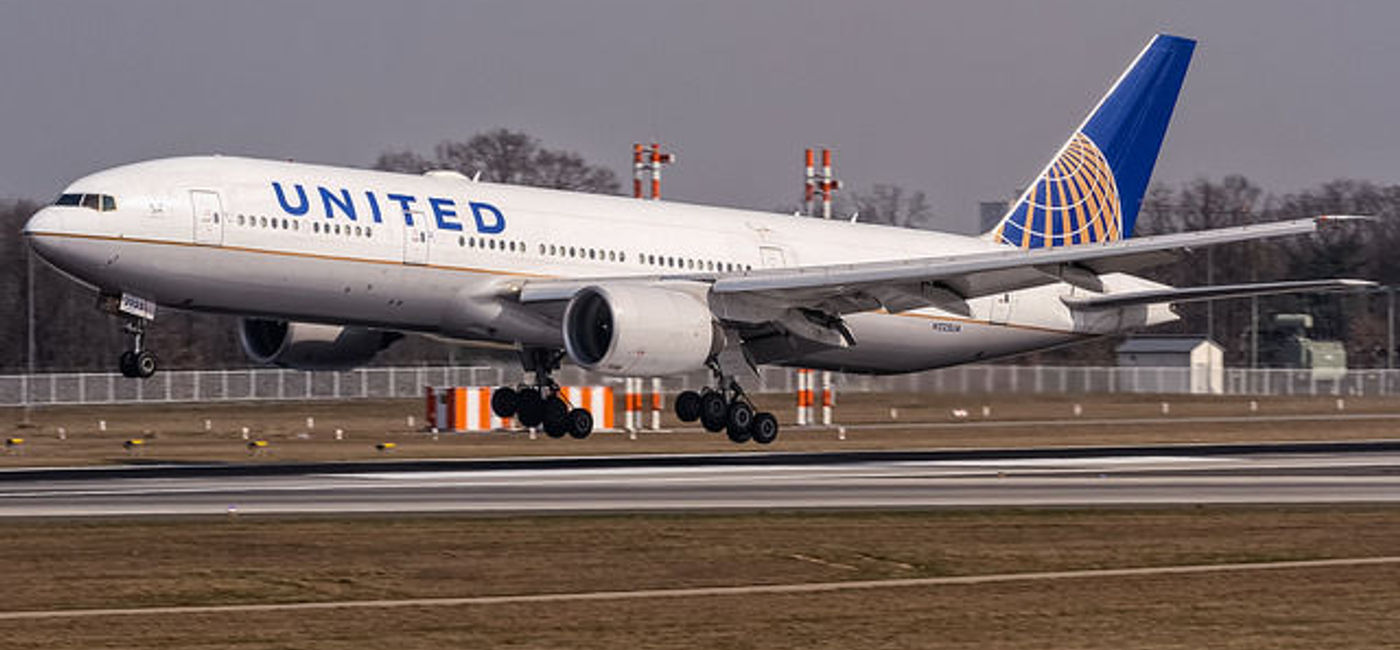 Image: PHOTO: United Airlines Boeing 777-222(ER). (photo via Flickr/Oliver Holzbauer)