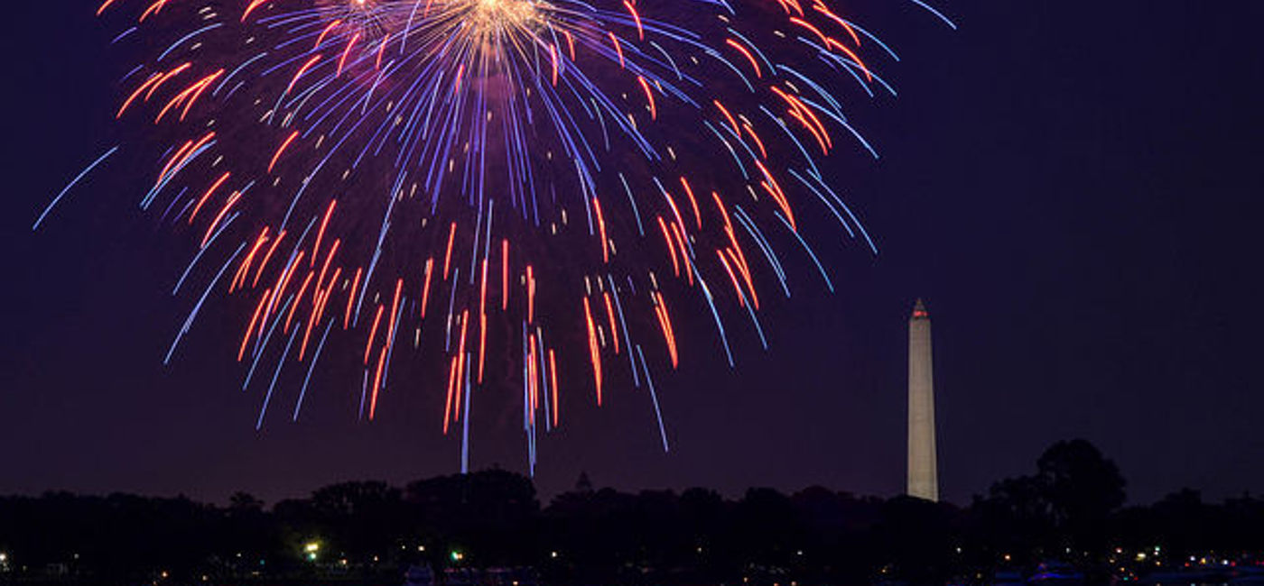 Image: PHOTO: Fourth of July fireworks in Washington DC. (photo via Flickr/m01229)