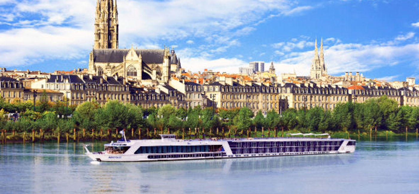 Image: AmaDolce exterior (Photo Credit: AmaWaterways)