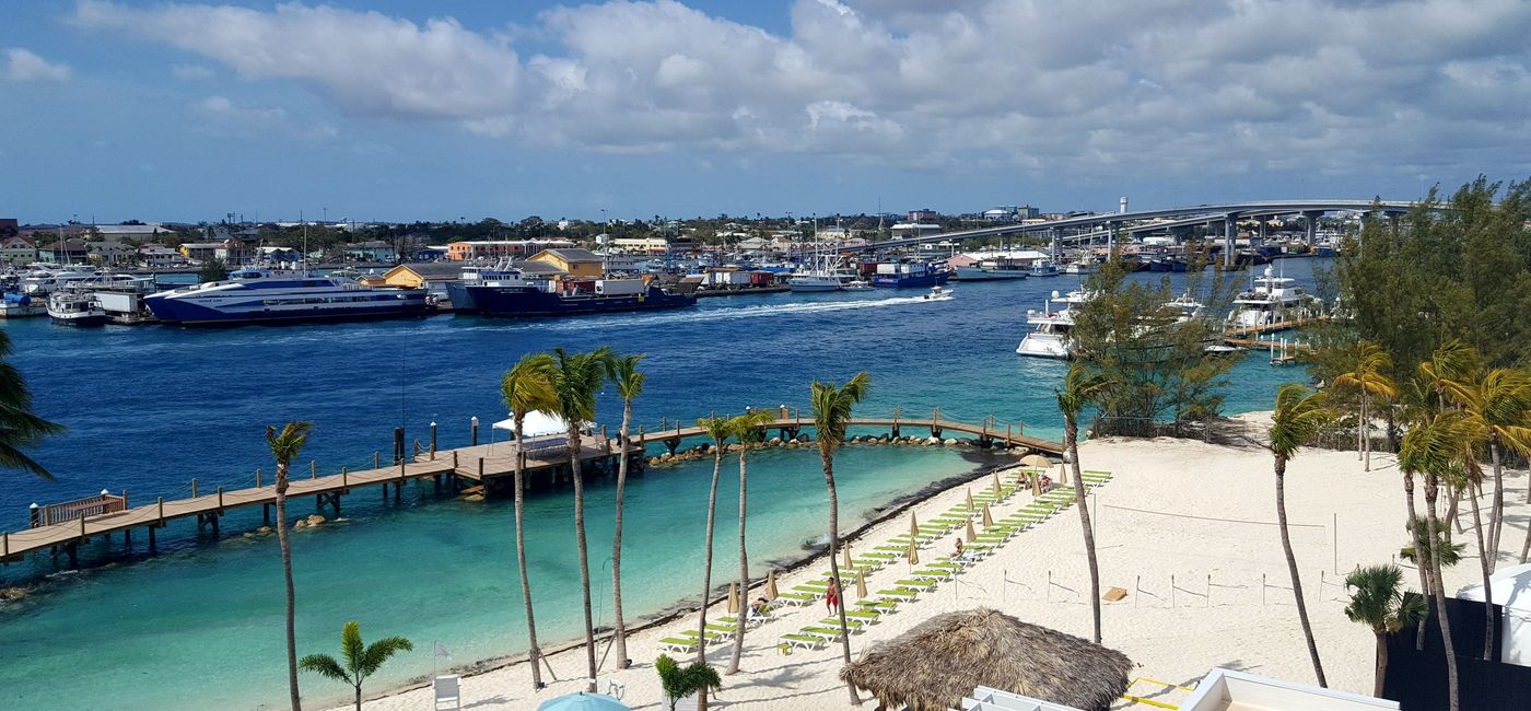 Image: Nassau Bahamas harbor (photo by Brian Major)