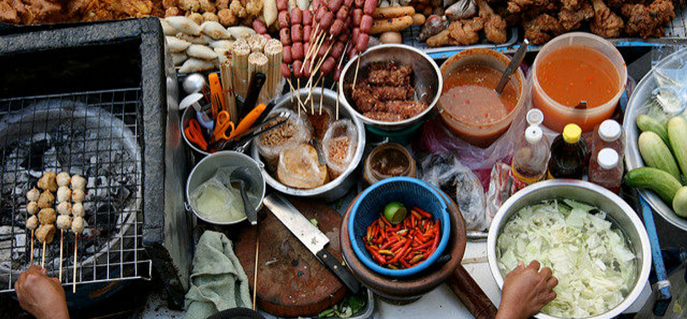 Image: PHOTO: Bangkok street food may just kick around a little longer. (Photo via Flickr/J Aaron Farr) (Flickr J Aaron Farr)
