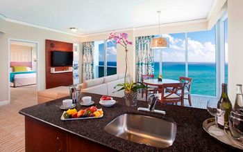 Trump International Beach Resort