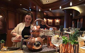 Midships Lounge on Cunard's Queen Victoria is featuring a new 'Gin & Fizz' spirits menu