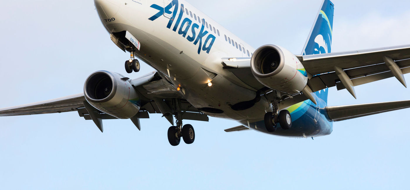 Image: Alaska Airlines Boeing 737. (photo via DaveAlan/iStock Unreleased)