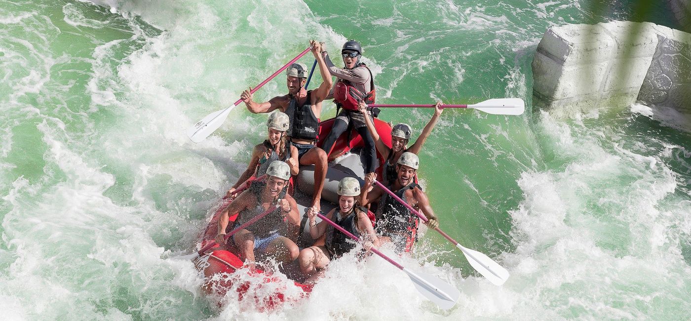 Image: PHOTO: A group experiencing Barracuda at Xavage. (photo via Grupo Xcaret) (Experiencias Xcaret)