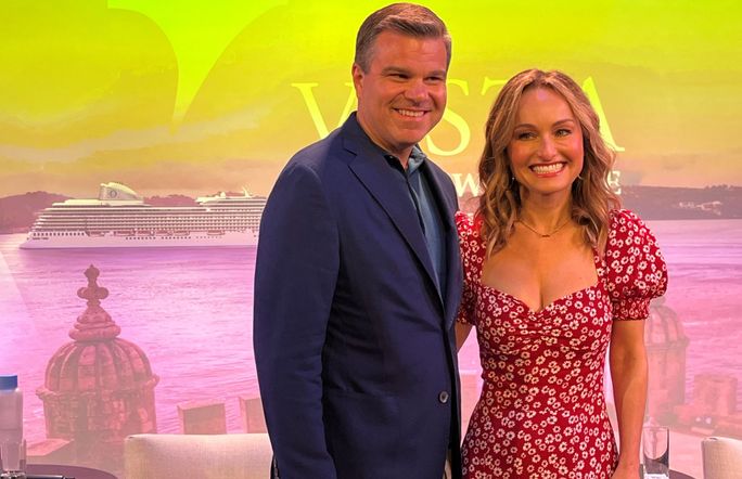 Frank A. Del Rio poses with celebrity Chef Giada De Laurentiis Oceania President Frank A. Del Rio poses with celebrity Chef Giada De Laurentiis, who is godmother of the new 1,200-guest Vista.