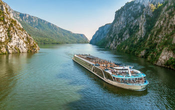 AmaMagna sails the Danube