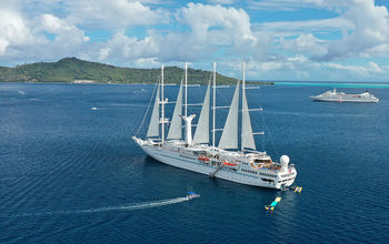 Windstar ships in Tahiti