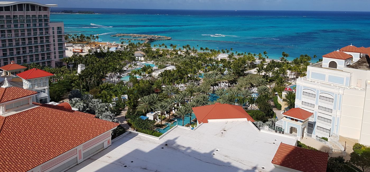 Image: PHOTO: Most commercial activity will be closed under the Bahamas' latest shutdown. (Photo by Brian Major).
