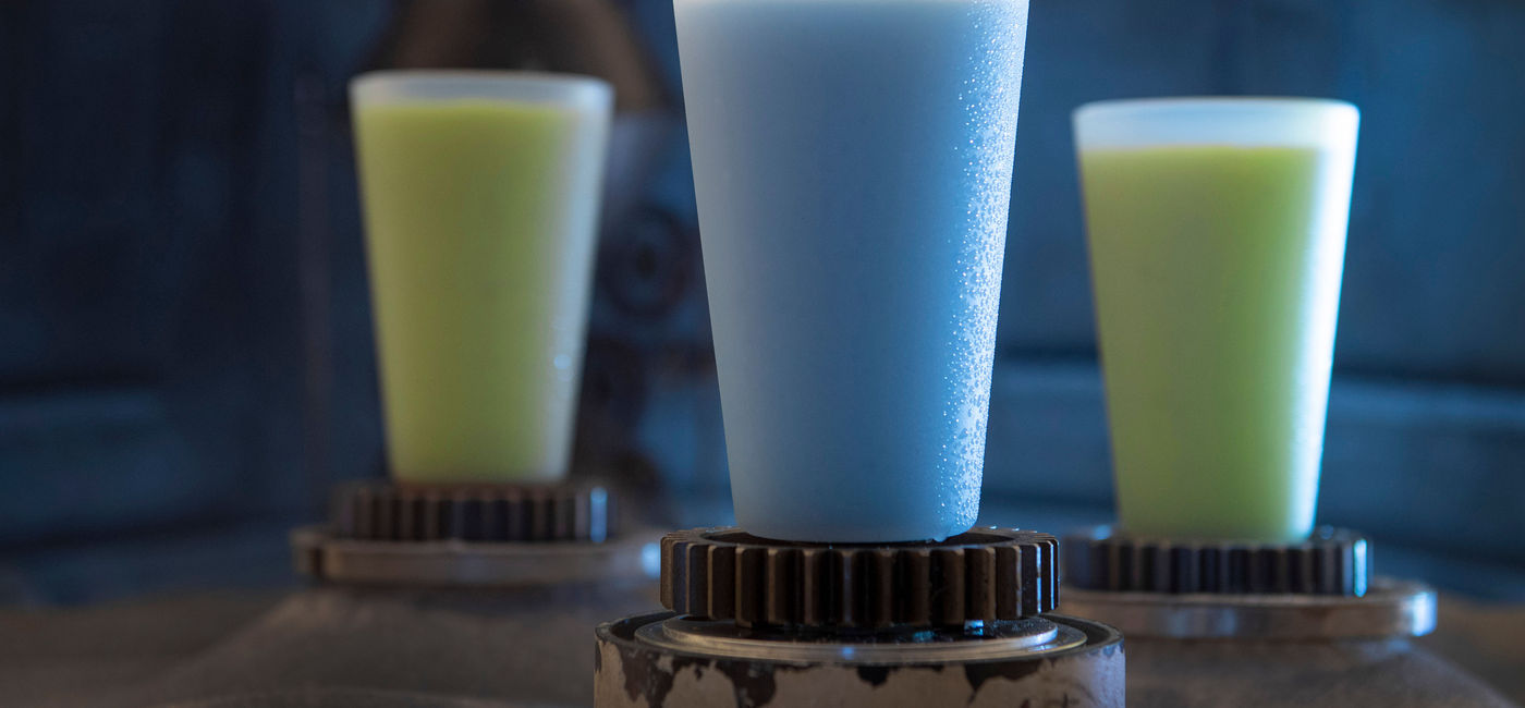Image: PHOTO: Drinks at Star Wars: Galaxy’s Edge. (photo via Disnelyland Resort)