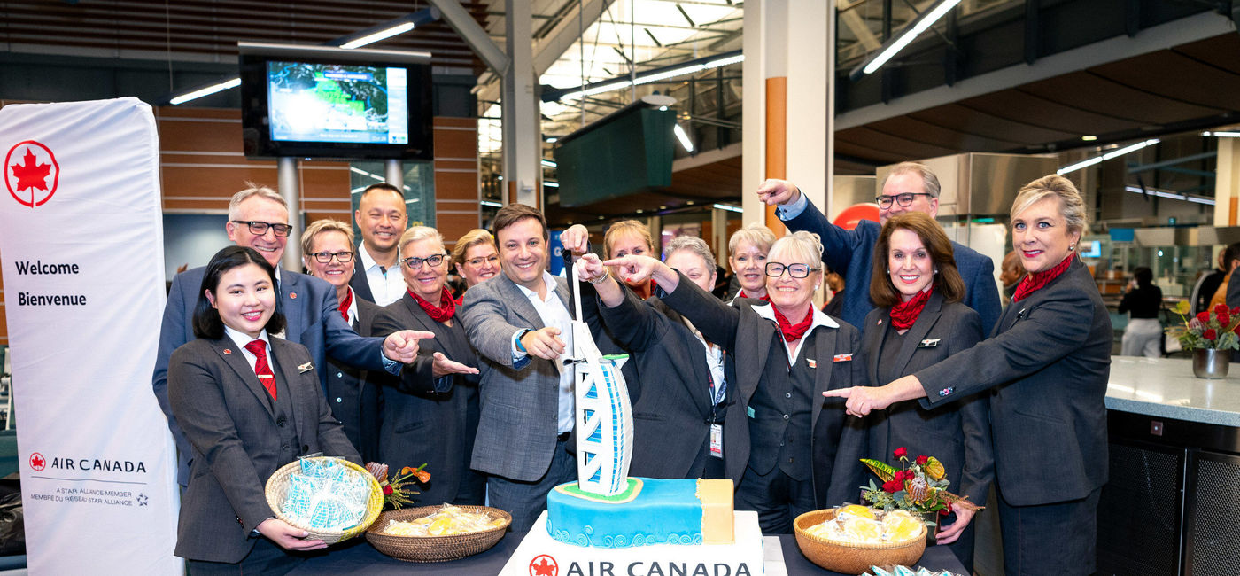 Image: Air Canada’s inaugural flight departed from Vancouver on Oct. 28 and has arrived in Dubai, linking Western Canada with the Middle East. (CNW Group/Air Canada) (Photo Credit: Air Canada Vancouver-Dubai)