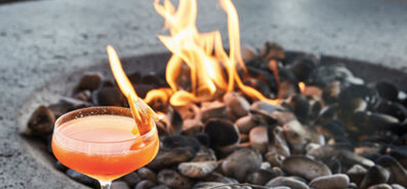 Image: Etéreo celebra la cultura ancestral maya con la mejor coctelería, de la mano del bar neoyorquino Please Don't Tell. (Photo via: Auberge Resorts Collection).