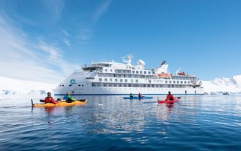 Kayaking in Port Lockroy