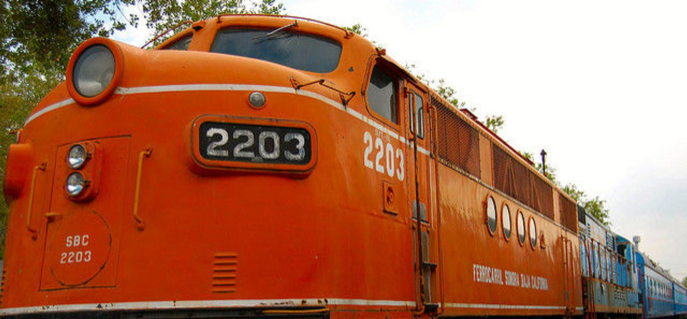 Image: PHOTO: Train in Puebla, Mexico. (photo via Flickr/Russ Bowling)