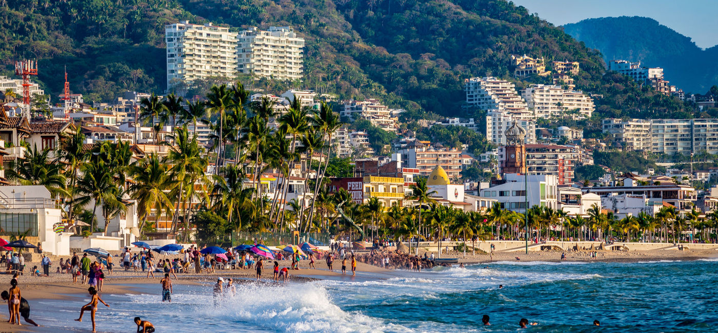 Image: Este año el Aeropuerto Internacional de Puerto Vallarta ha recibido 6,824 frecuencias aéreas y más de 314 mil pasajeros. (Photo via: iStock/Getty Images Plus/axl5188).