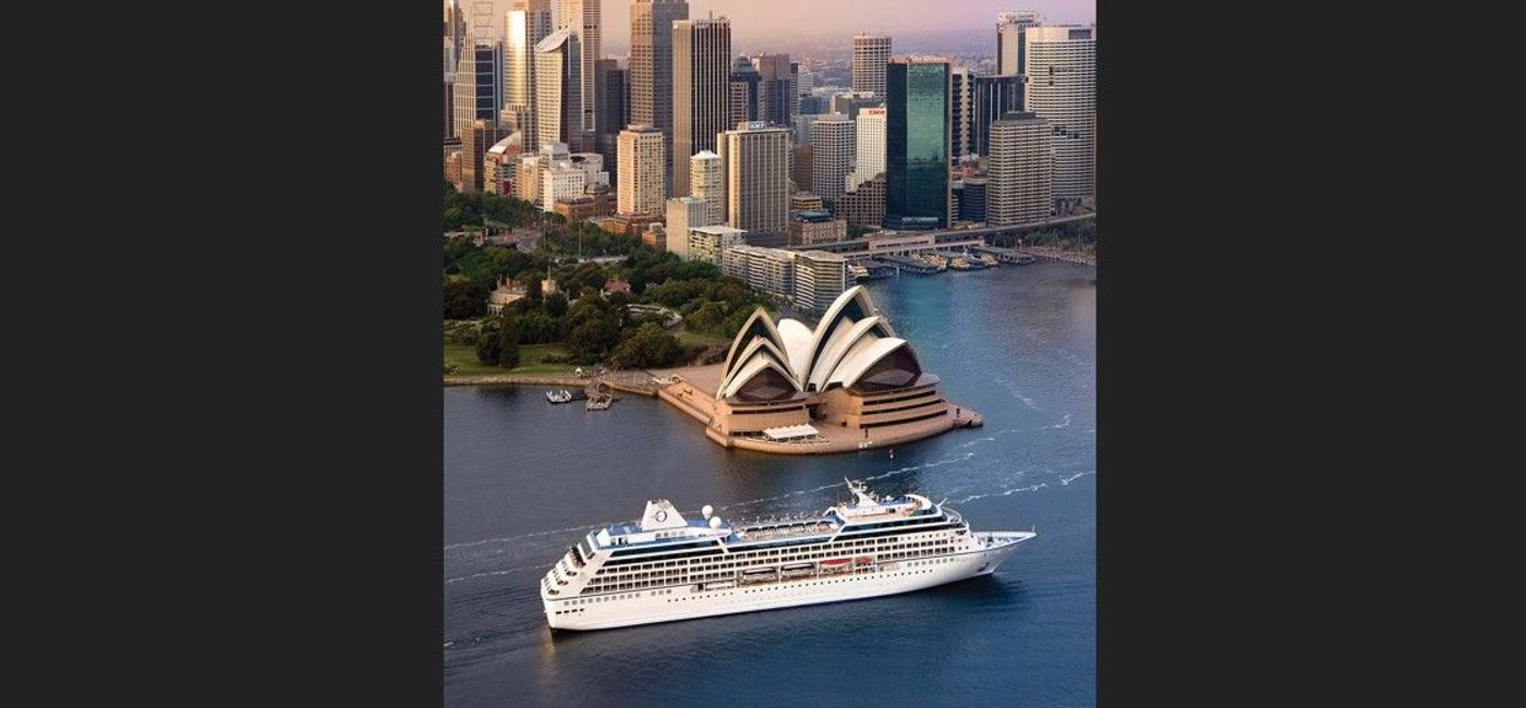 Image: The Oceania Insignia ships sails in Syndey, Australia. (Oceania Cruises Media)