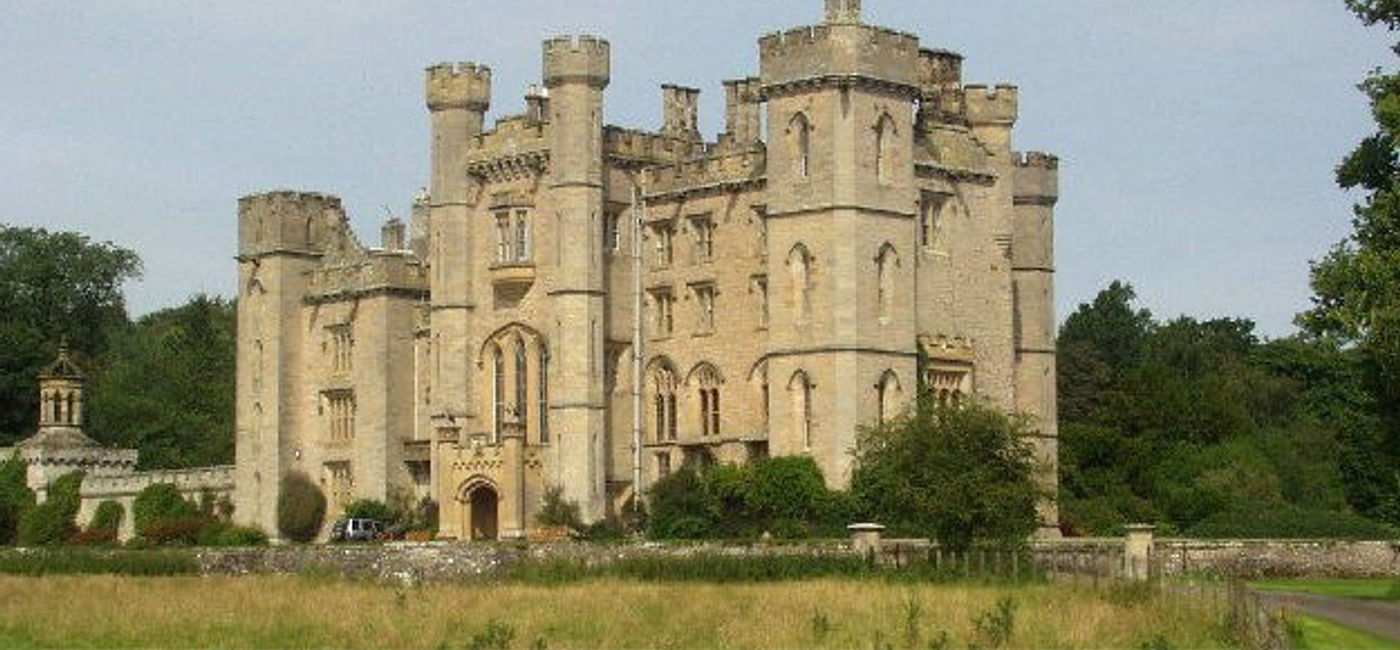 Image: Duns Castle, Scotland (Photo via Wikipedia.com/Rich Tea)