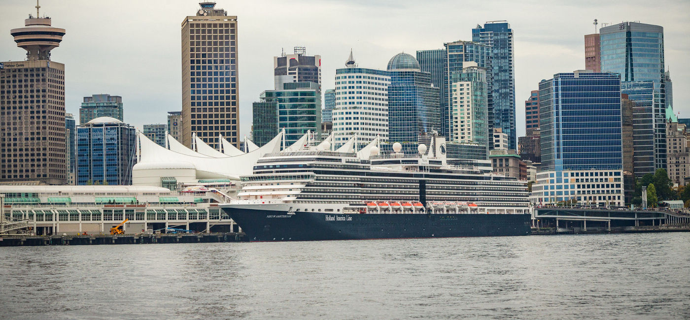 Image: HAL's Nieuw Amsterdam was the line's first ship to restart af tea the pandemic pause. (Holland America Line)