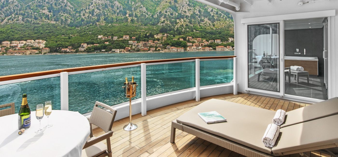 Image: Veranda aboard Seabourn Ovation. (photo via Seabourn)