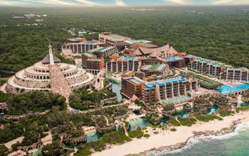 Hotel Xcaret Arte