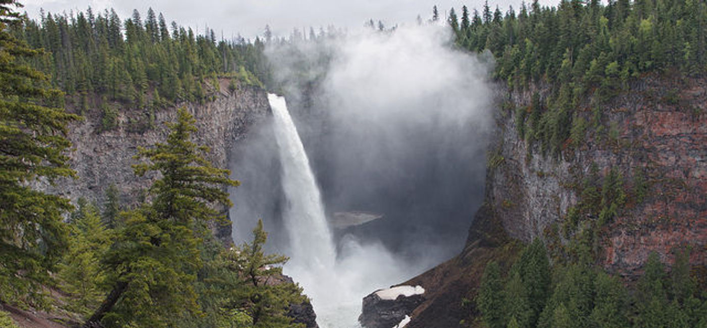 Image: PHOTO: Helmcken Falls, just one of the many great ‘off the beaten path’ places to see in Canada. (photo via Flickr/Dave Meurin)