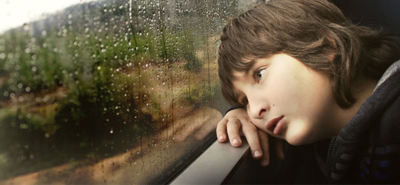 Image: PHOTO: Boy on a train. (photo via Pixabay/9127 Images)