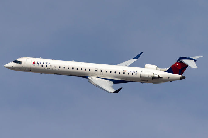 Delta Connection Bombardier CRJ-900LR regional airliner