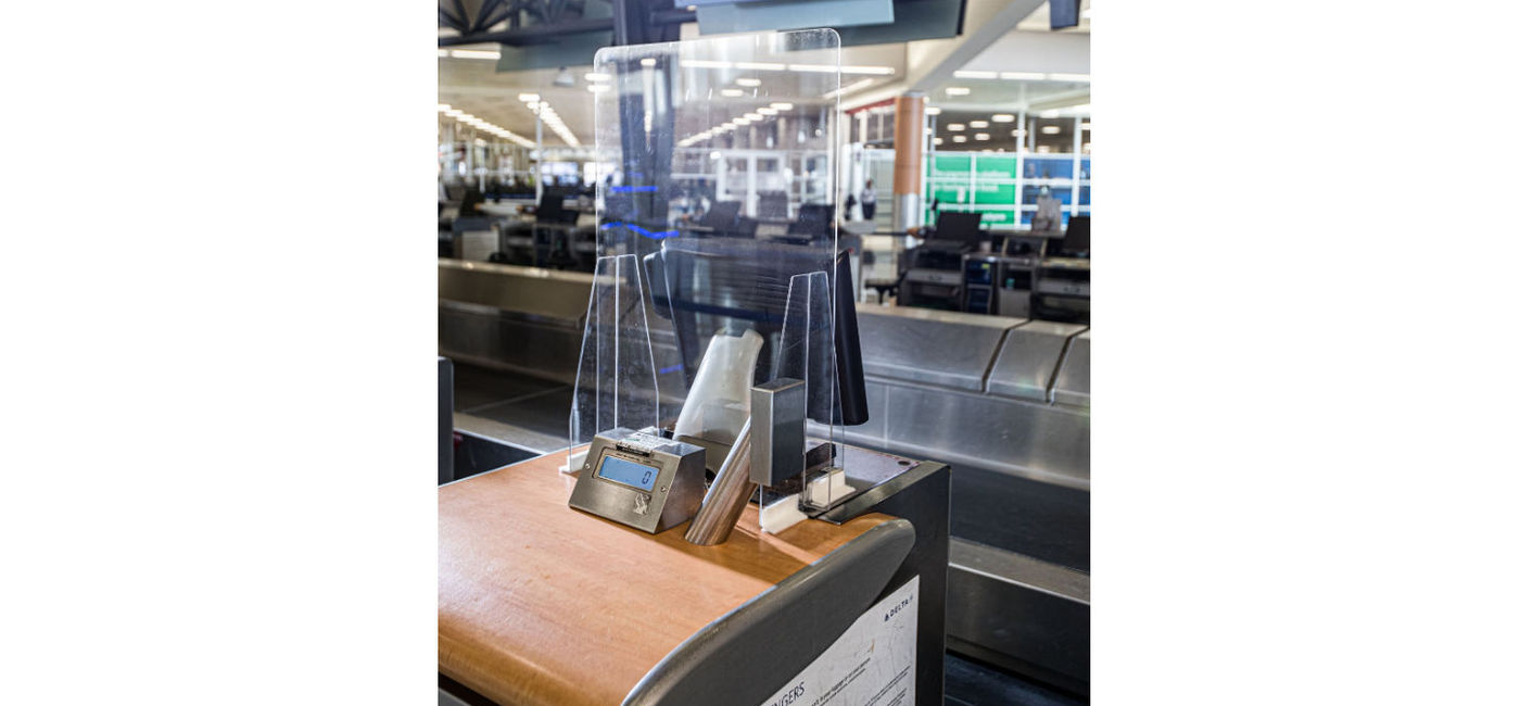 Image: PHOTO: Delta Air Lines' custom plexiglass safety barriers. (photo via Delta Air Lines Media)