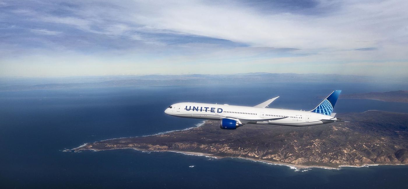 Image: United airplane in flight. (photo via United Airlines Media)