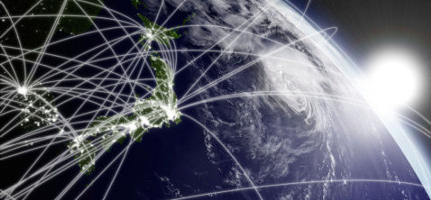 Image: PHOTO: Implementing cruise ship Internet connectivity at sea is a tough nut to crack, even for experts. (photo courtesy of Thinkstock)