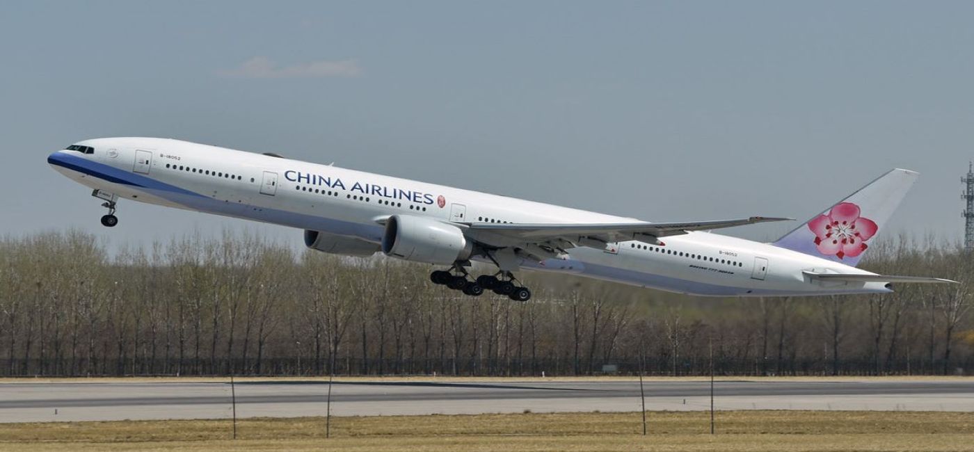Image: PHOTO: A China Airlines Boeing 777 taking off. (photo via flickr/Alan Wilson)