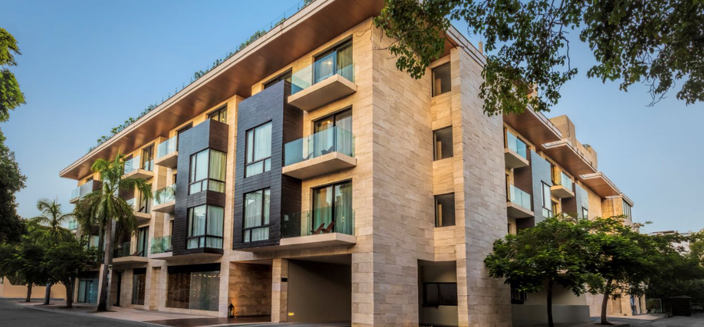 Image: Exterior of the Yucatan Resort Playa del Carmen, a Tapestry by Hilton Collection resort. (photo via Hilton) ((photo via Hilton Media License))