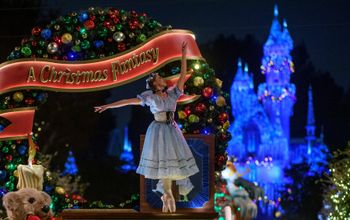 ‘A Christmas Fantasy’ Parade at Disneyland Park.