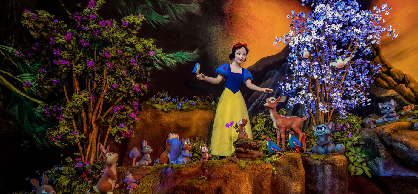 Image: Snow White’s Enchanted Wish at Disneyland. (photo via Disneyland Resort Media)