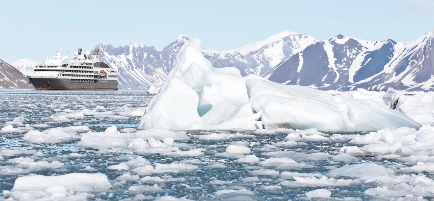 Image: Un navire PONANT dans l'Arctique ((photo via Adventures by Disney))