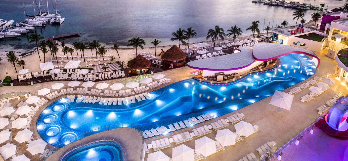 Image: PHOTO: The Sexy Pool at Temptation Cancun Resort. (photo via Original Group)
