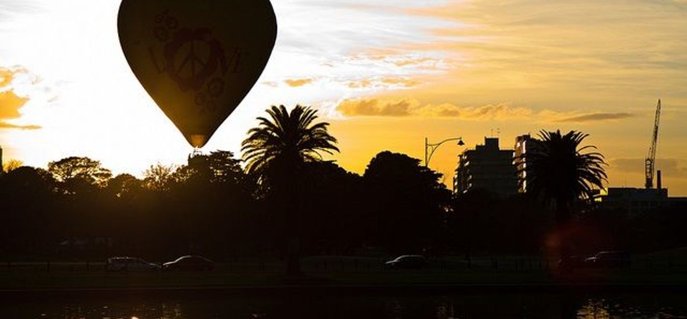 Image: PHOTO: Hot Air Balloon in Melbourne. (photo via Flickr/Ryk Neethling)
