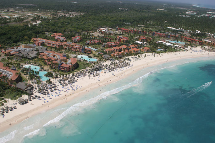 Princess Hotels & Resorts, Tropical Deluxe Princess resort