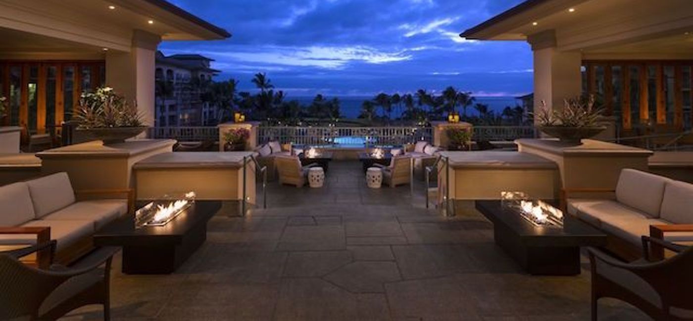 Image: The view from the open-air patio at Ritz-Carlton Kapalua (Ritz-Carlton Kapalua)