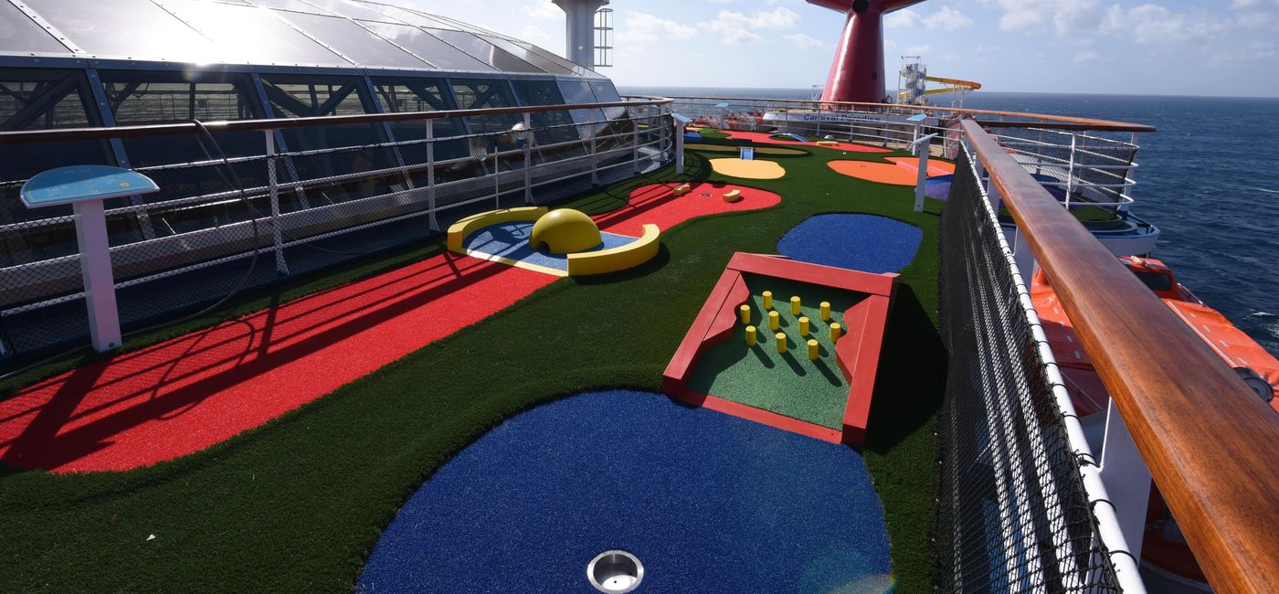 Image: New mini golf Carnival Paradise (Photo Credit: New mini golf Carnival Paradise)